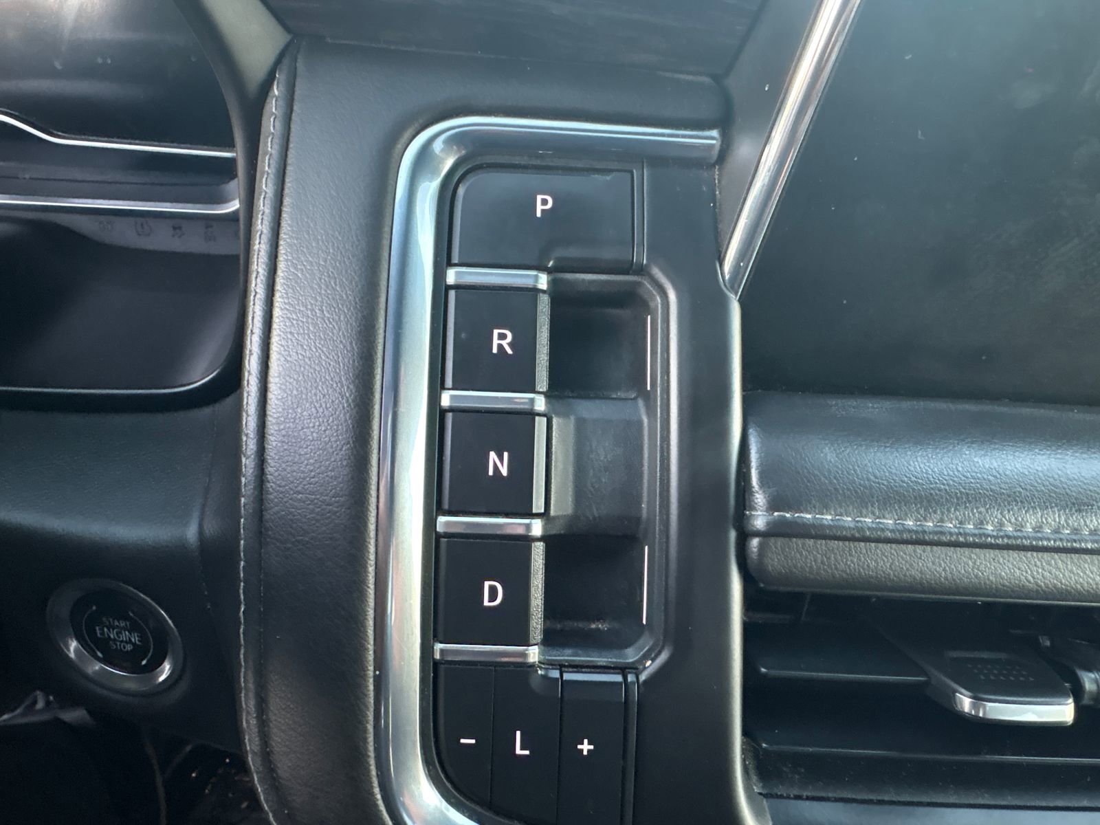 Used 2023 Chevrolet Tahoe Z71 AWD/4WD image 21