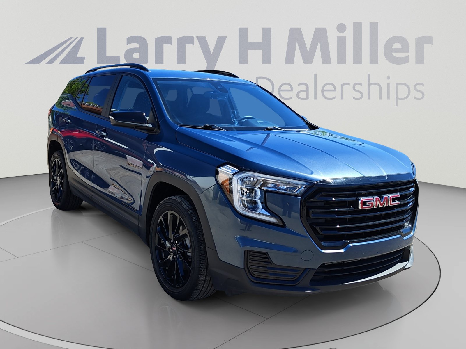 Used 2024 GMC Terrain SLE w/ Driver Convenience Package AWD/4WD image 7