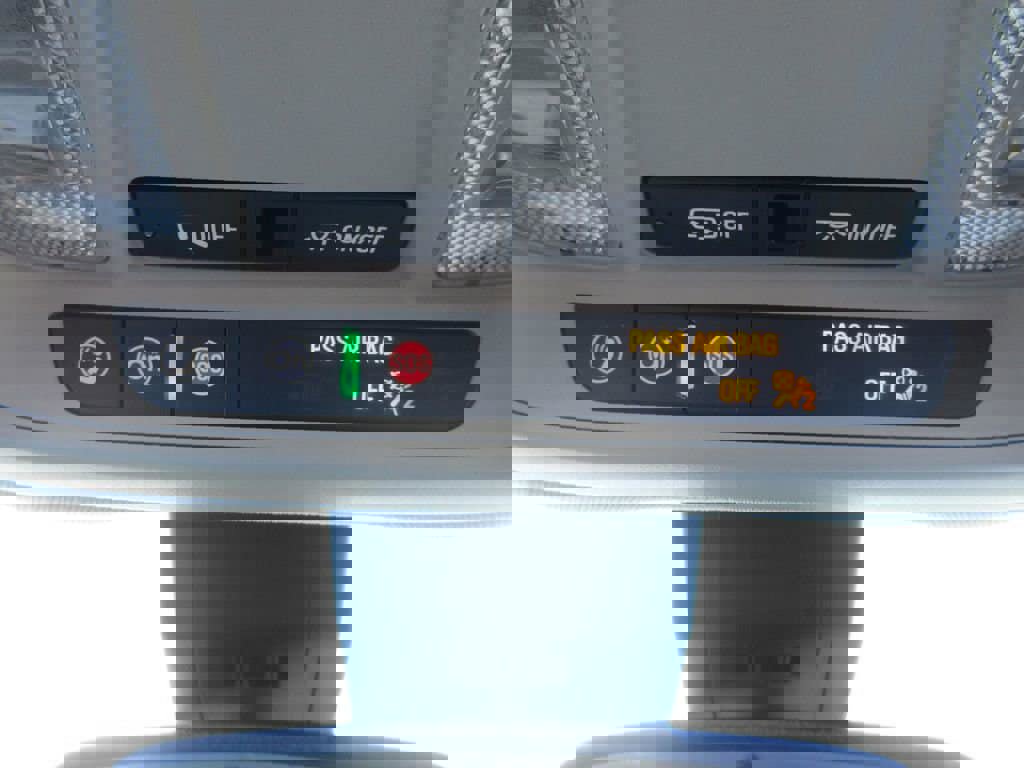 Certified 2023 GMC Terrain SLE image 30