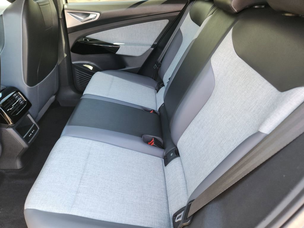 Certified 2023 Volkswagen ID.4 Pro image 12