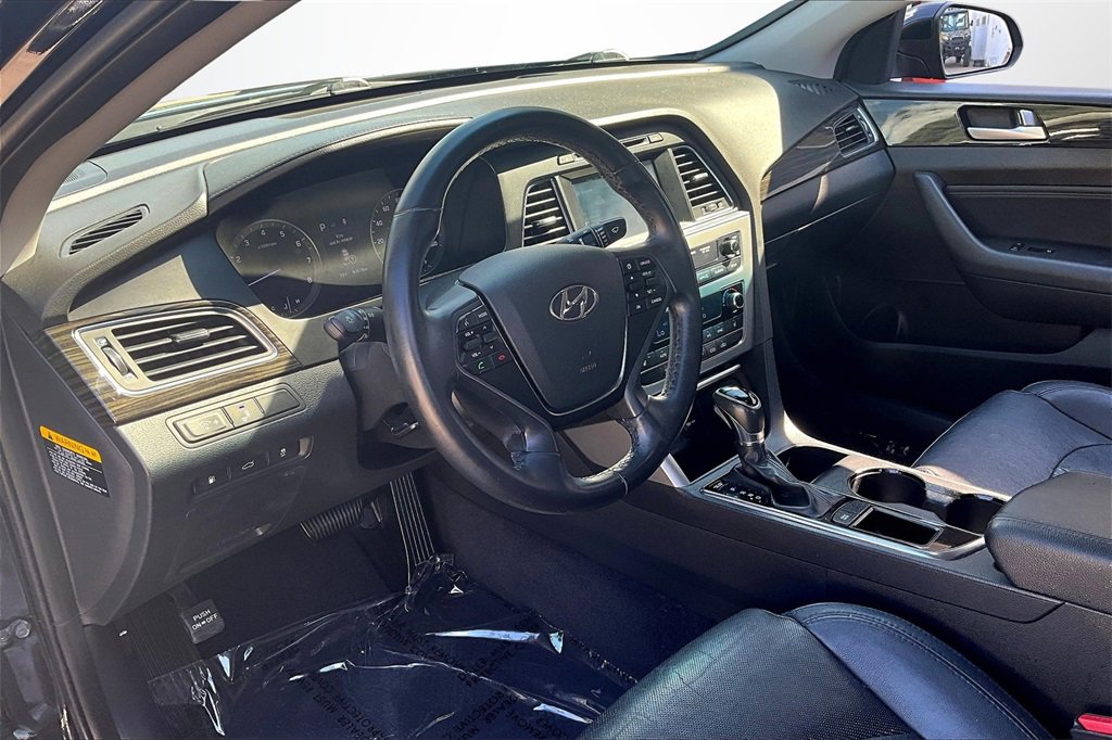 Used 2016 Hyundai Sonata Limited w/ Cargo Package image 17