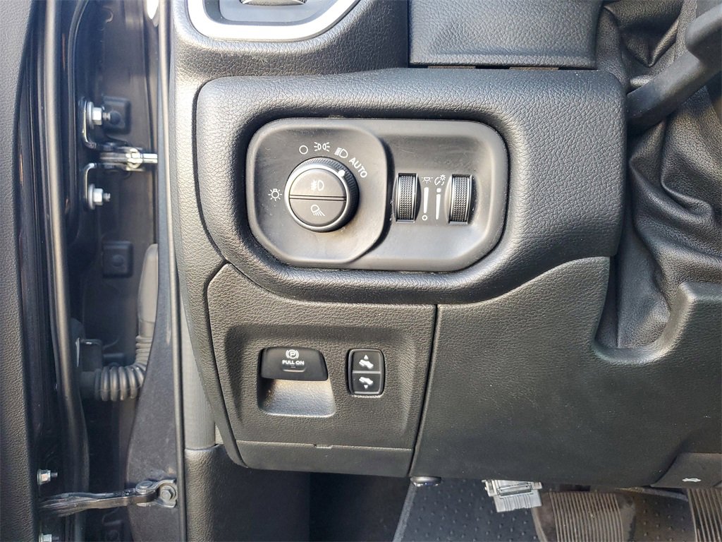 Used 2019 RAM 1500 Big Horn image 22