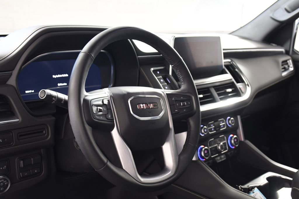 Used 2023 GMC Yukon XL SLT w/ SLT Premium Package image 13