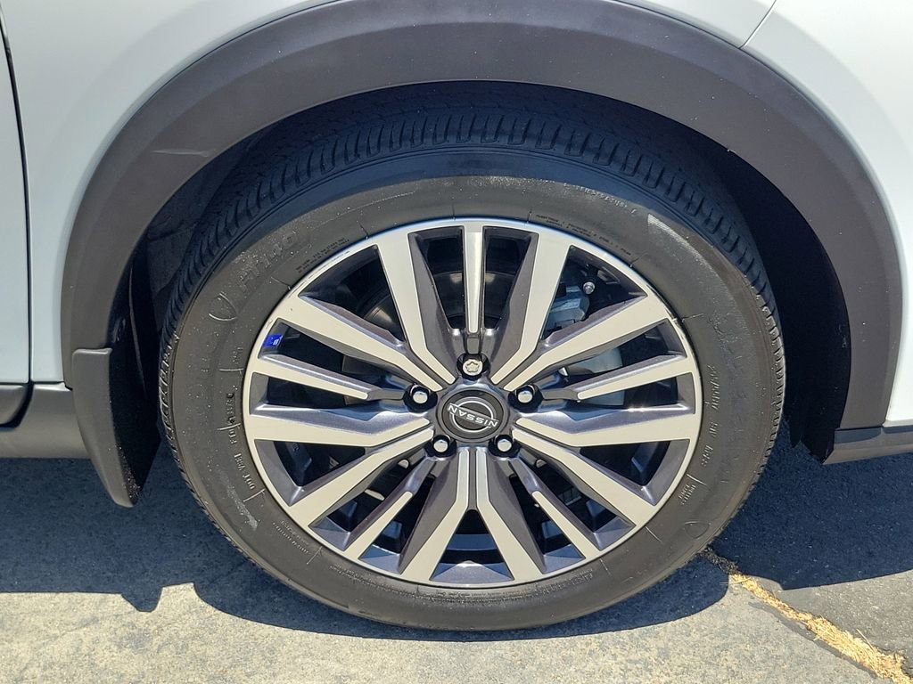 Used 2024 Nissan Kicks SV FWD image 5