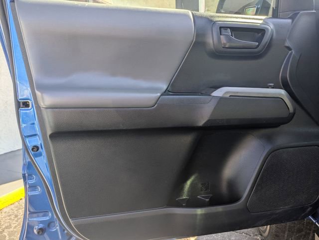Used 2018 Toyota Tacoma SR5 image 9