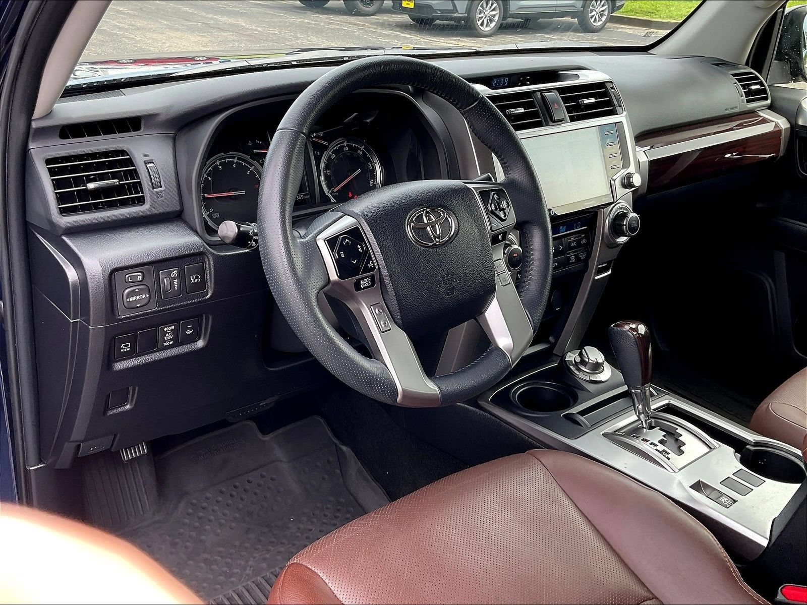 Used 2022 Toyota 4Runner Limited AWD/4WD image 29