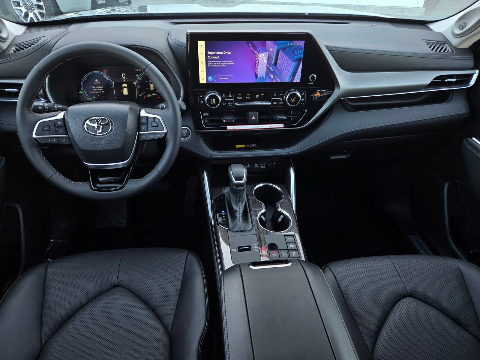 Certified 2026 Toyota Highlander Limited AWD/4WD image 14