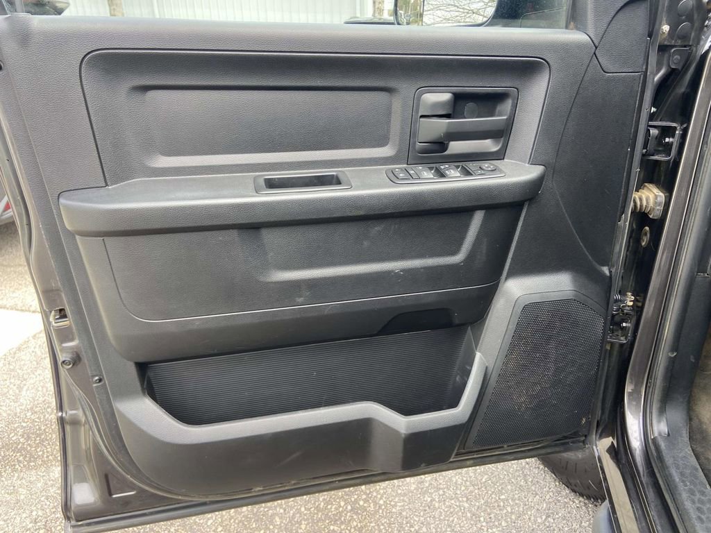 Used 2017 RAM 2500 Tradesman w/ Chrome Appearance Group image 11