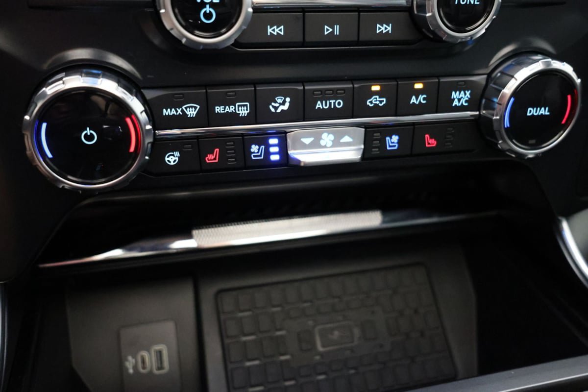 Used 2025 Ford F150 Raptor AWD/4WD image 9