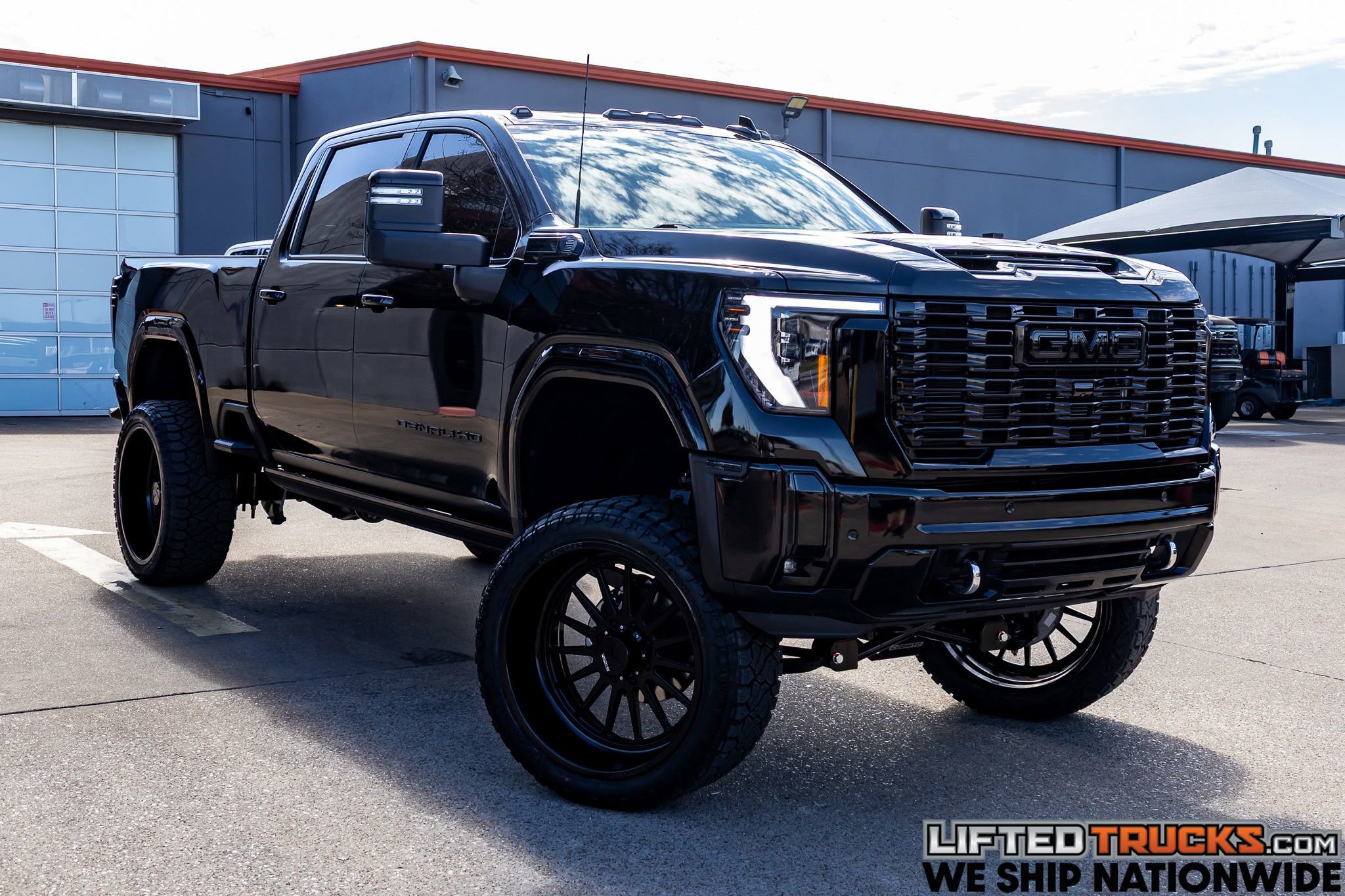 Used 2024 GMC Sierra 2500 Denali Ultimate w/ Max Trailering Package image 1