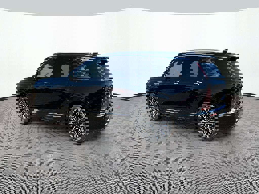 New 2026 Cadillac Vistiq Premium Luxury w/ LPO, Floor Liner Package image 7