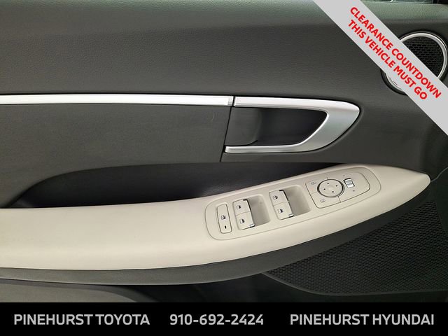 Certified 2025 Hyundai Sonata SE image 14