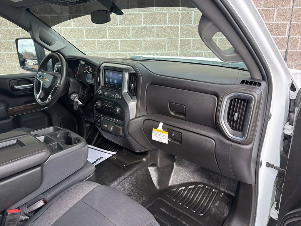 Used 2020 Chevrolet Silverado 3500 LT image 29