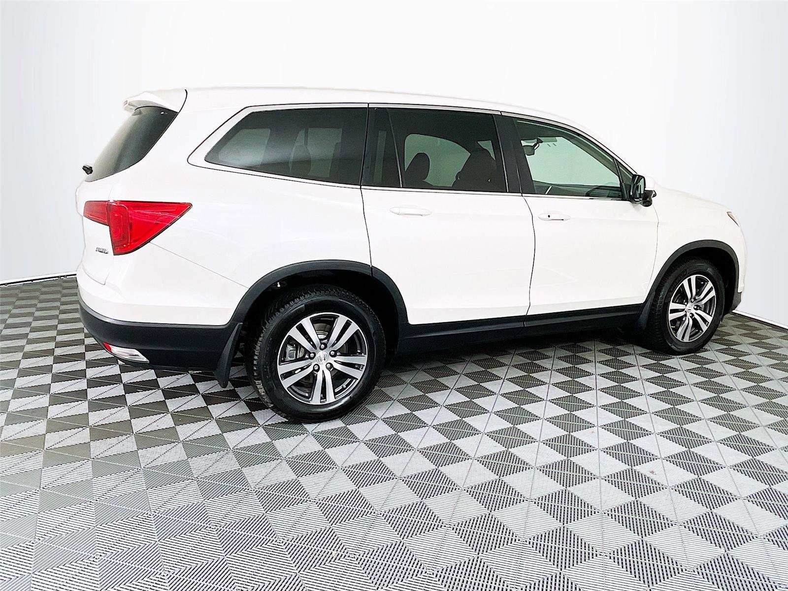 Used 2017 Honda Pilot EX-L image 12
