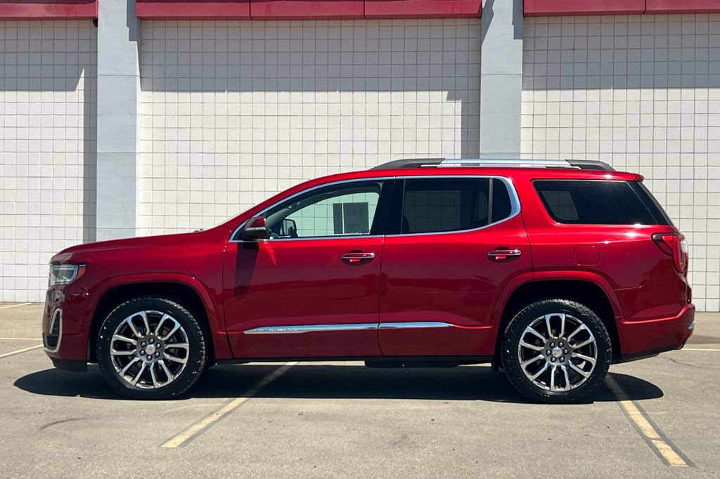 Used 2022 GMC Acadia Denali w/ Denali Ultimate Package AWD/4WD image 9