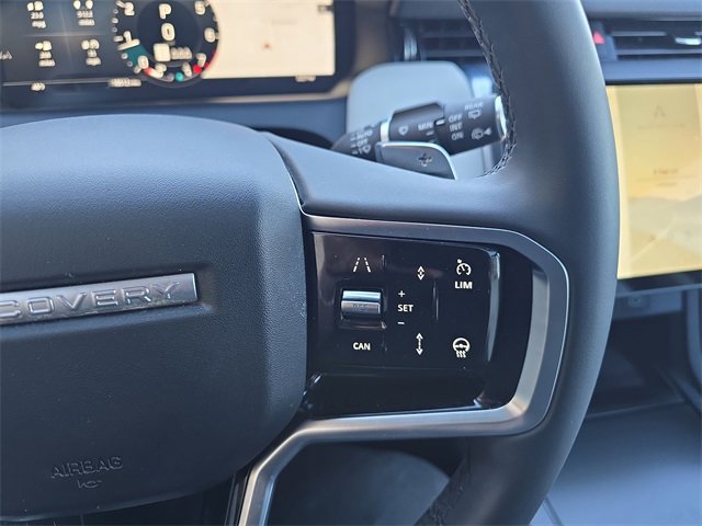 Used 2025 Land Rover Discovery Sport S image 21