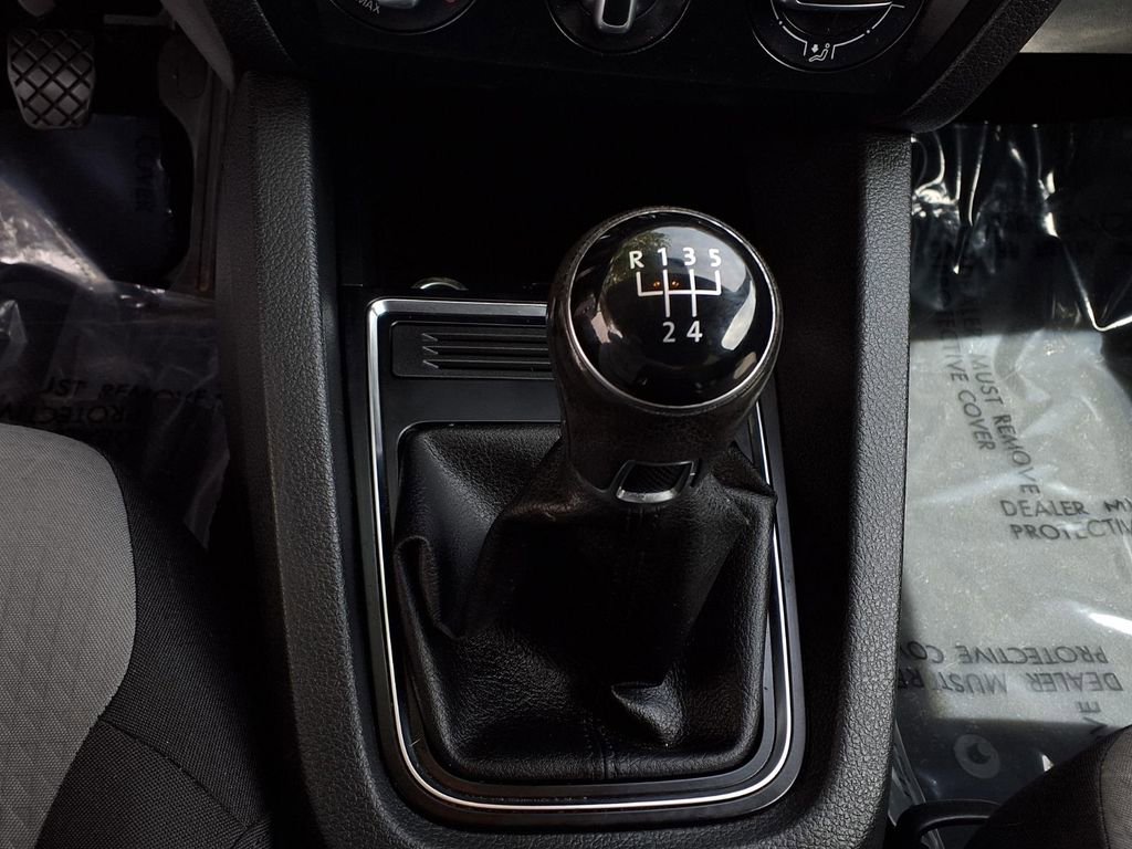 Used 2017 Volkswagen Jetta S image 10