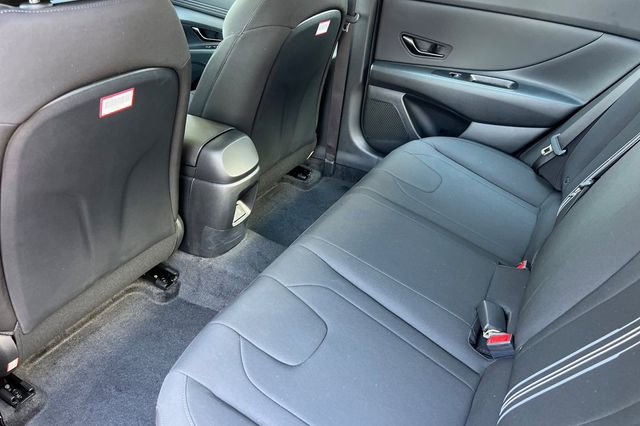 New 2025 Hyundai Elantra SEL image 12
