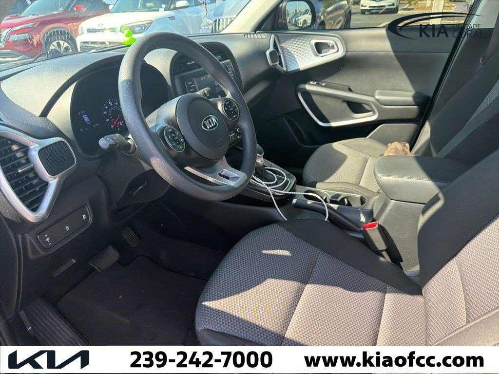Used 2020 Kia Soul LX image 4