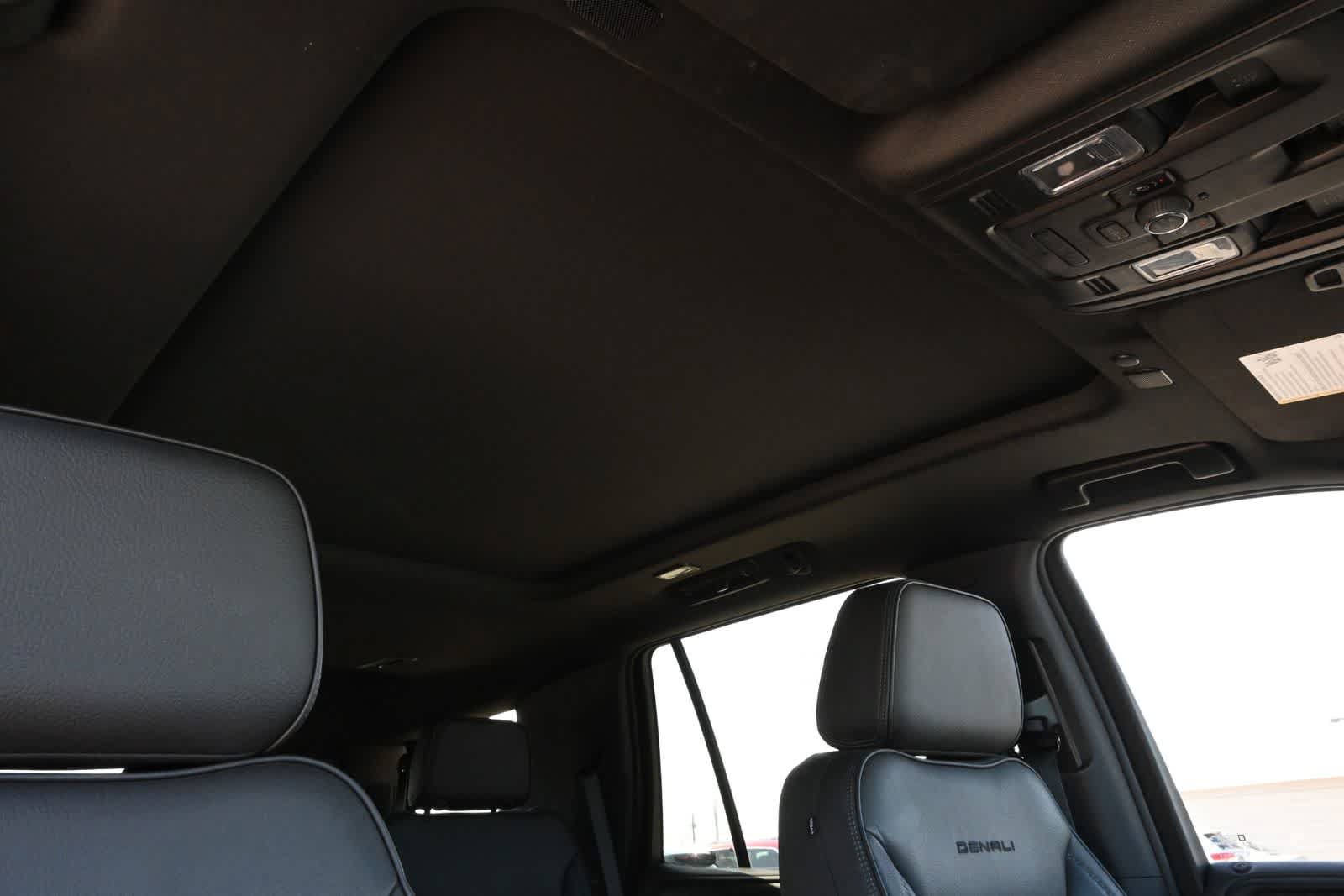 Used 2022 GMC Yukon Denali RWD image 24