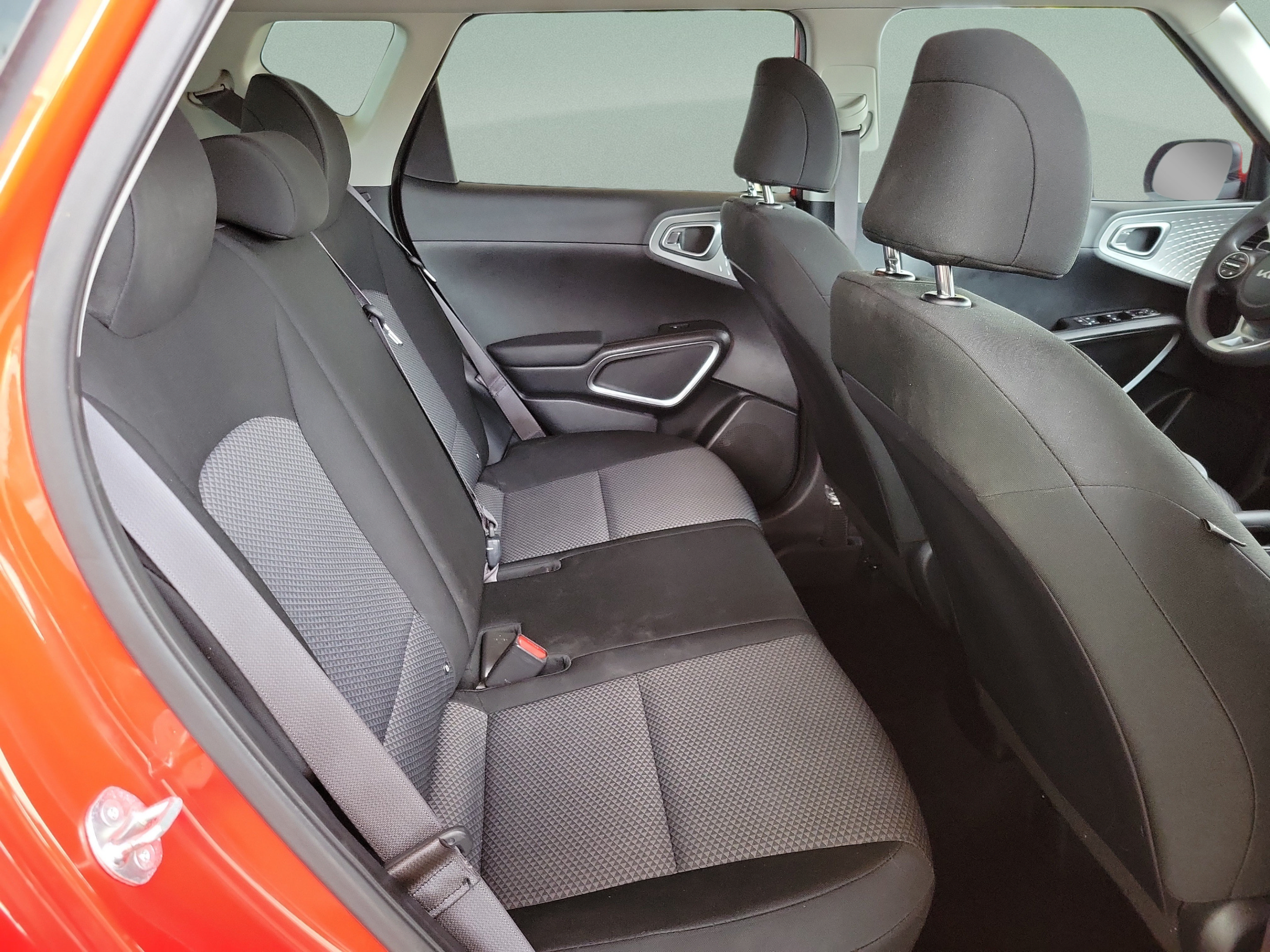 Used 2023 Kia Soul LX w/ Option Group 015 FWD image 27