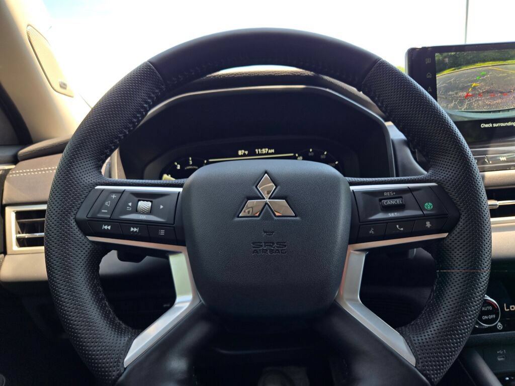 New 2026 Mitsubishi Outlander SEL AWD/4WD image 32
