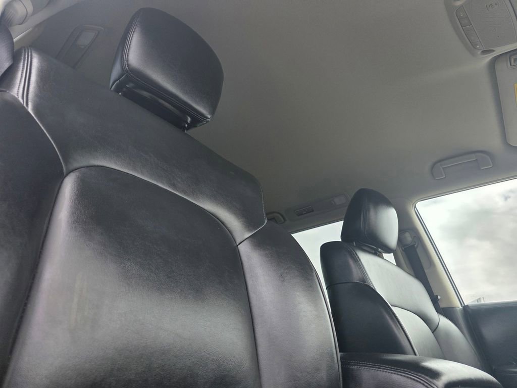 Used 2023 Nissan Armada SV image 25