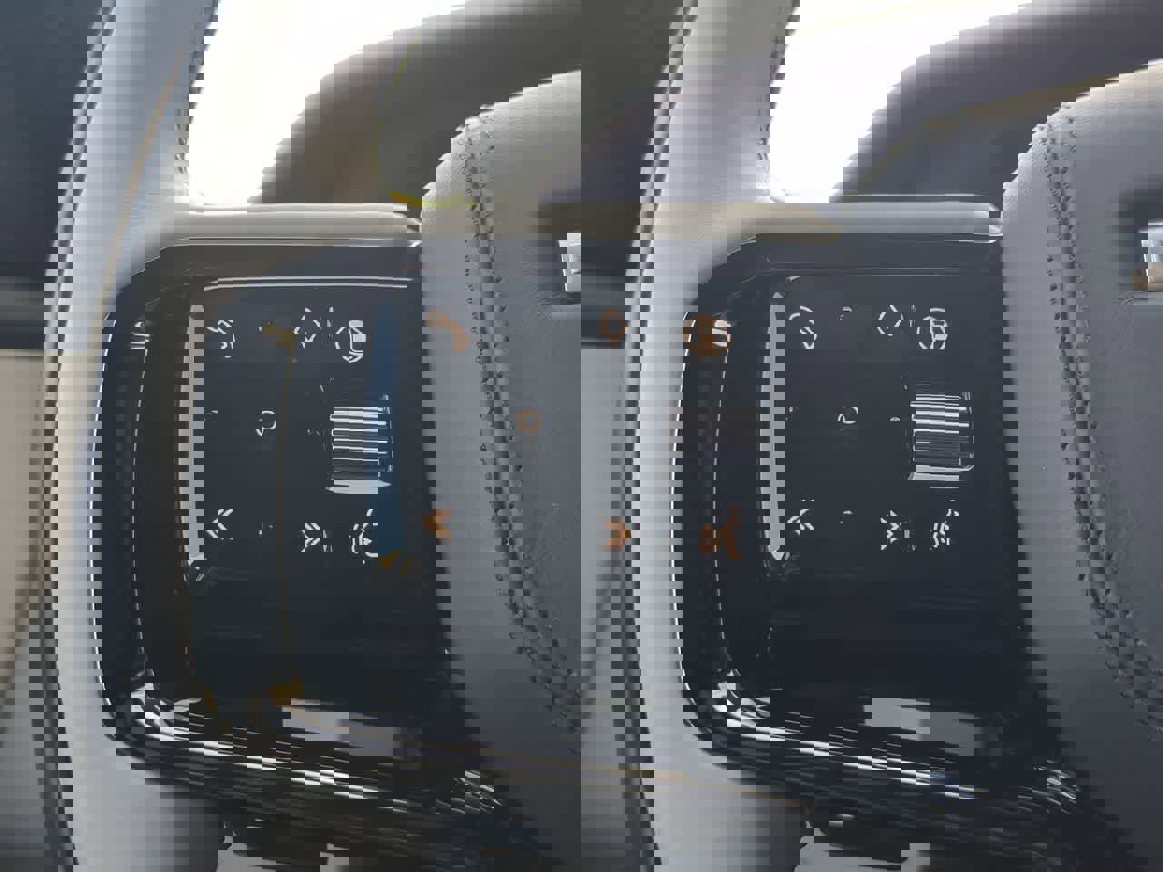 Used 2026 Land Rover Range Rover Velar Dynamic SE image 25