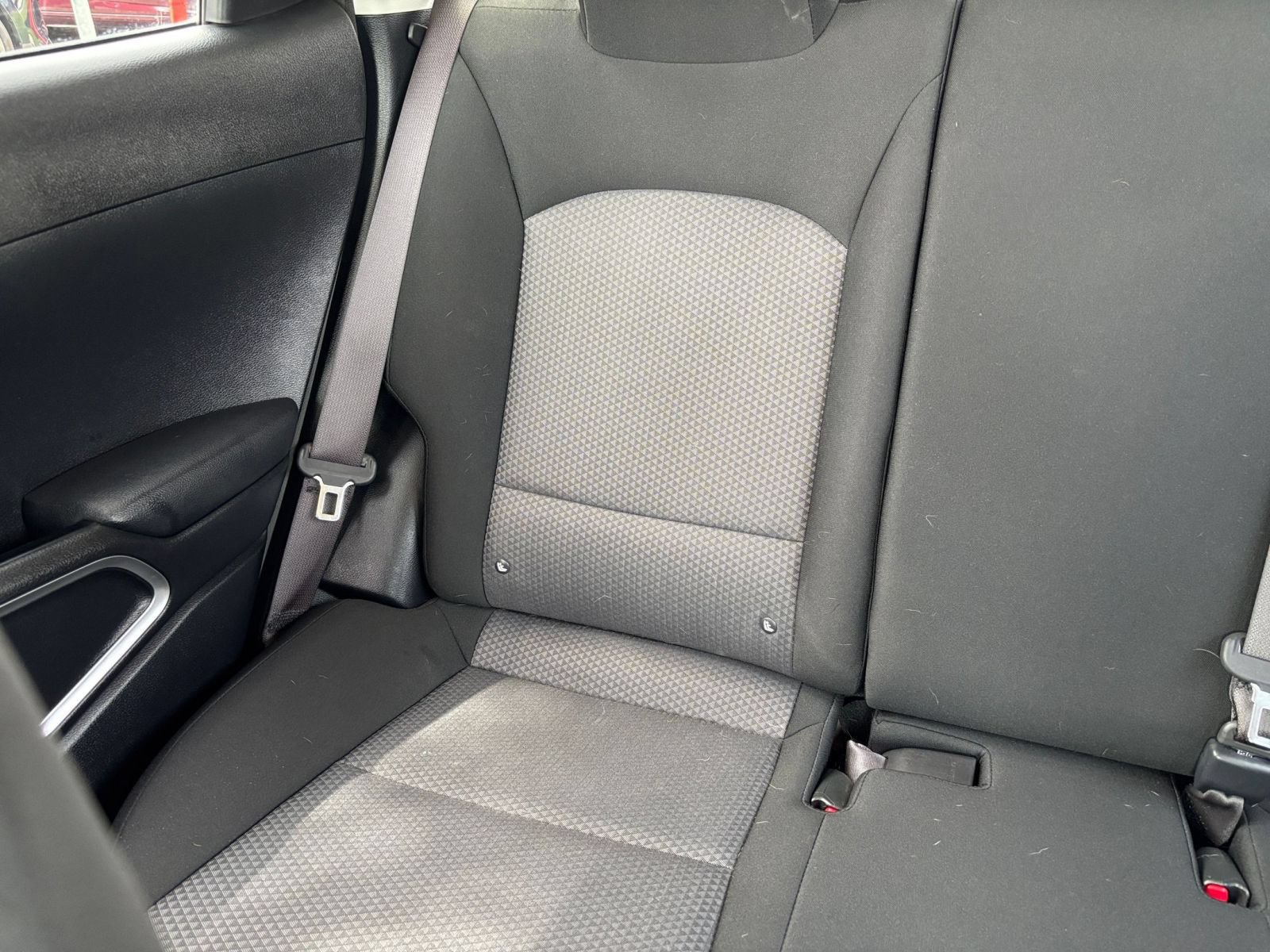Used 2025 Kia Soul LX w/ LX Technology Package FWD image 36