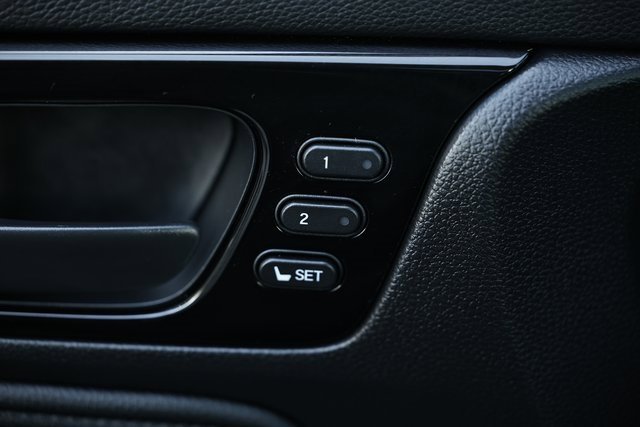 Certified 2025 Honda Odyssey Touring image 15