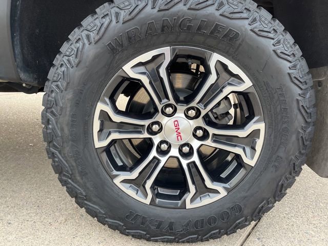 Used 2023 GMC Canyon AT4 w/ AT4 Premium Package image 23