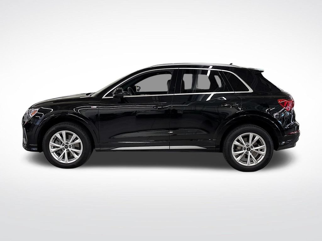 Used 2025 Audi Q3 2.0T Premium w/ Convenience Package AWD/4WD image 2
