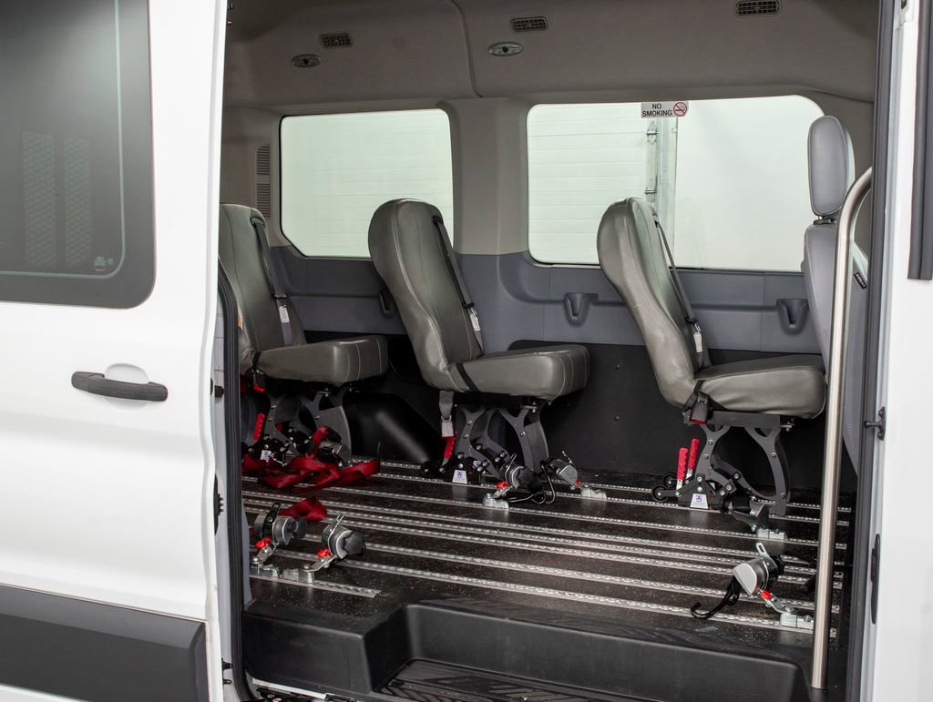 Used 2018 Ford Transit 150 XL image 17