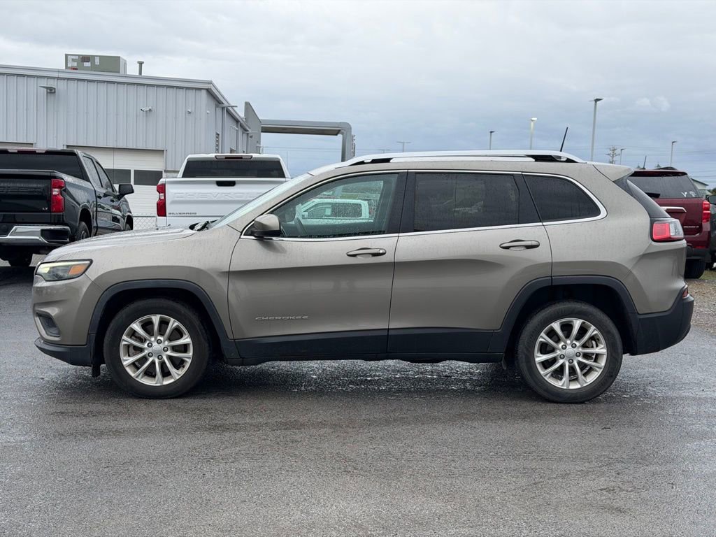 Used 2019 Jeep Cherokee Latitude w/ Popular Appearance Group image 8