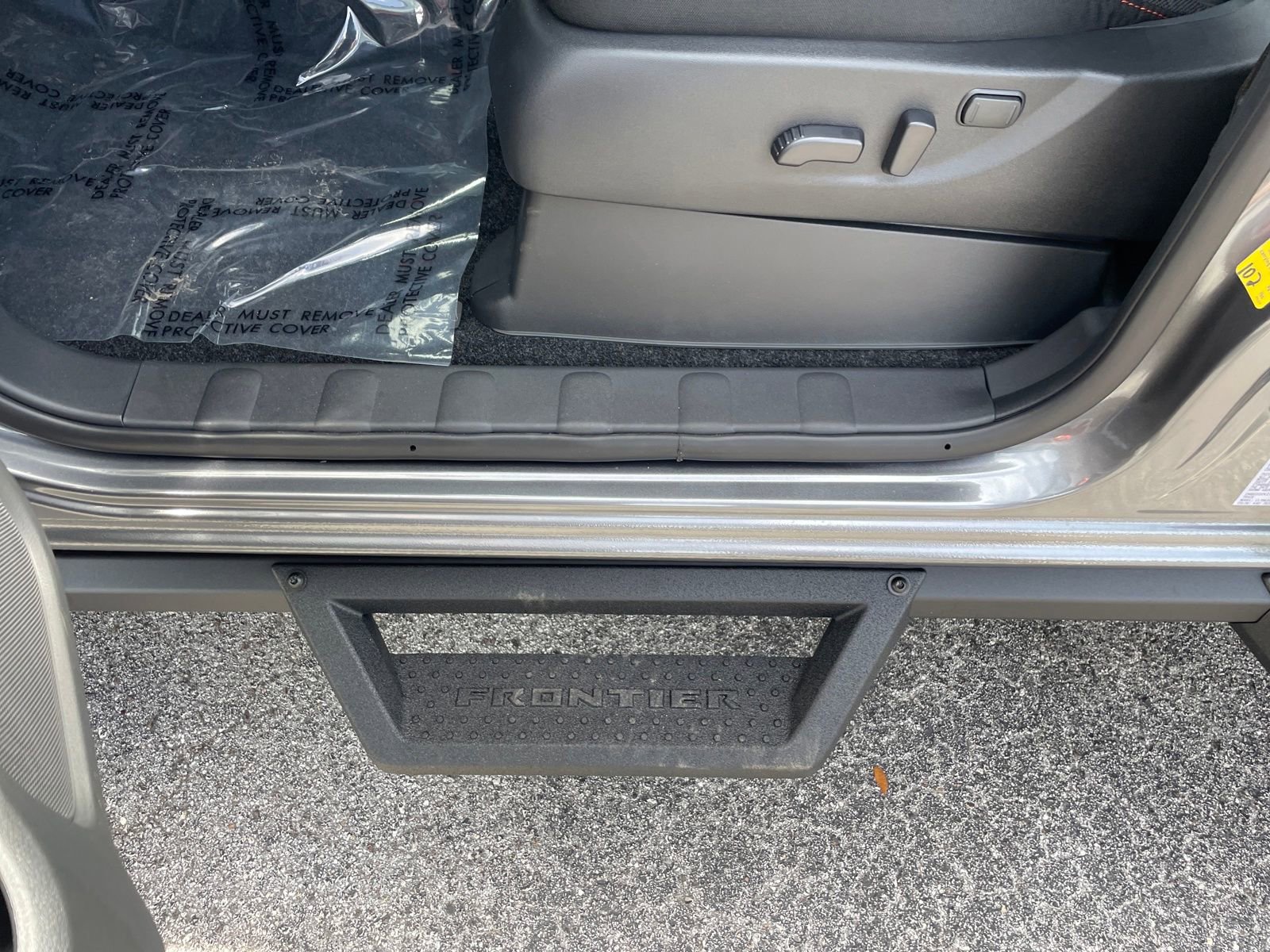 New 2026 Nissan Frontier PRO-4X w/ Pro-4x Convenience Package image 11