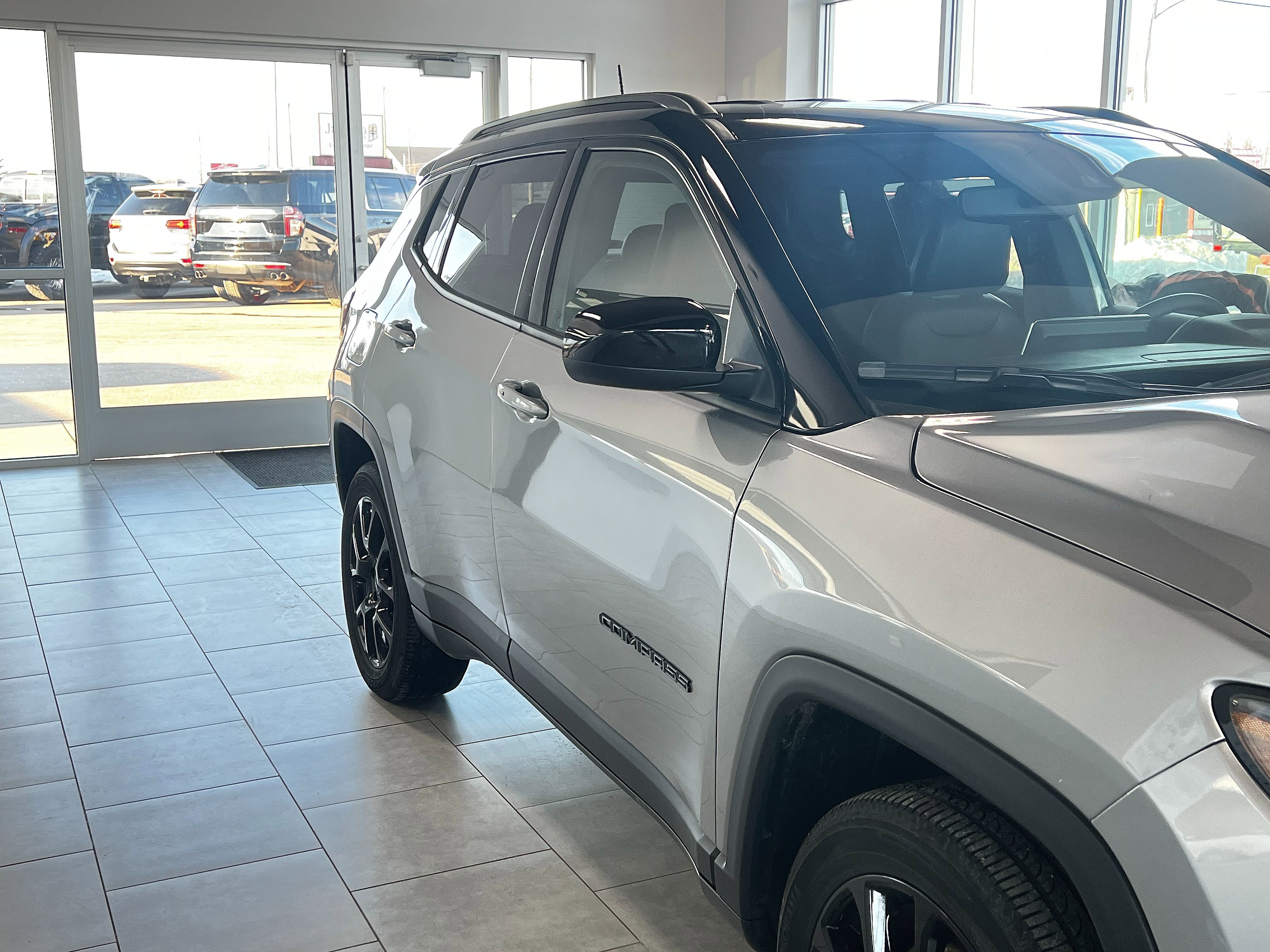 Used 2022 Jeep Compass Latitude image 8