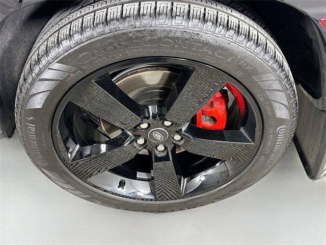 Certified 2025 Land Rover Defender 110 V8 image 33