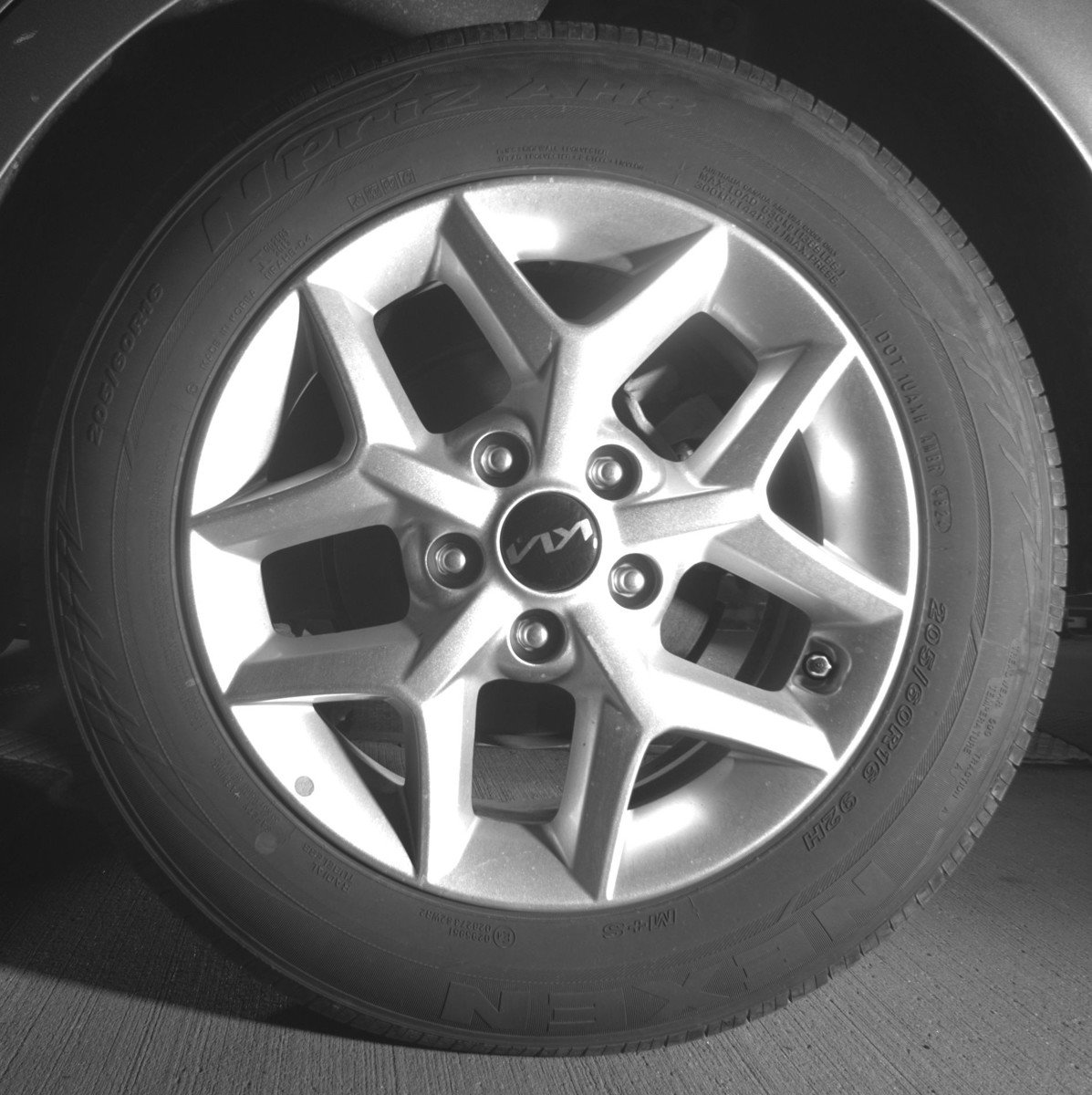 Used 2025 Kia Soul LX w/ LX Technology Package FWD image 14