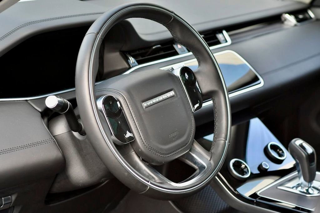 Used 2020 Land Rover Range Rover Evoque SE image 30