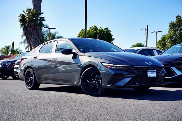 Certified 2026 Hyundai Elantra Sport image 2