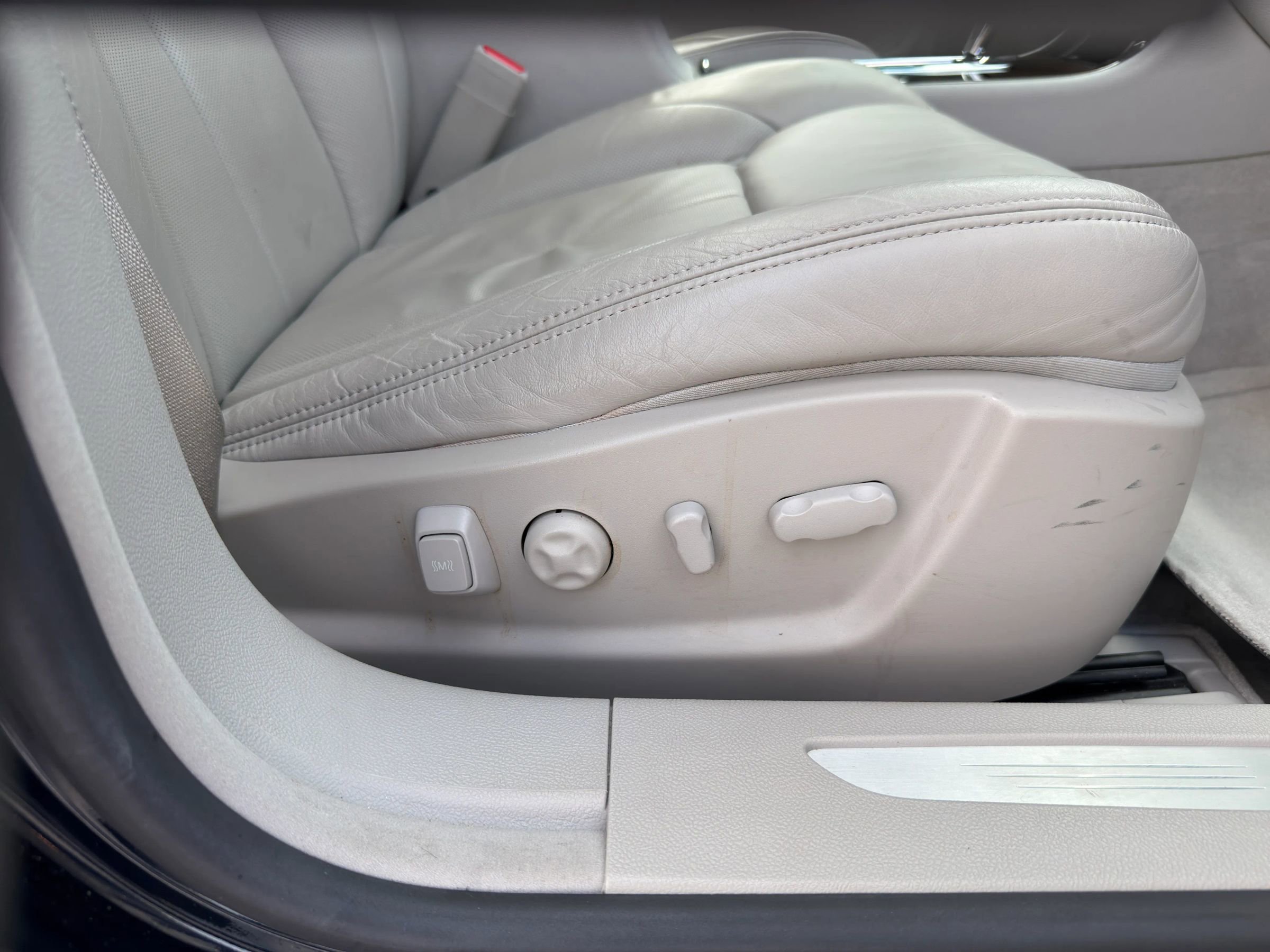 Used 2007 Cadillac DTS Performance image 23