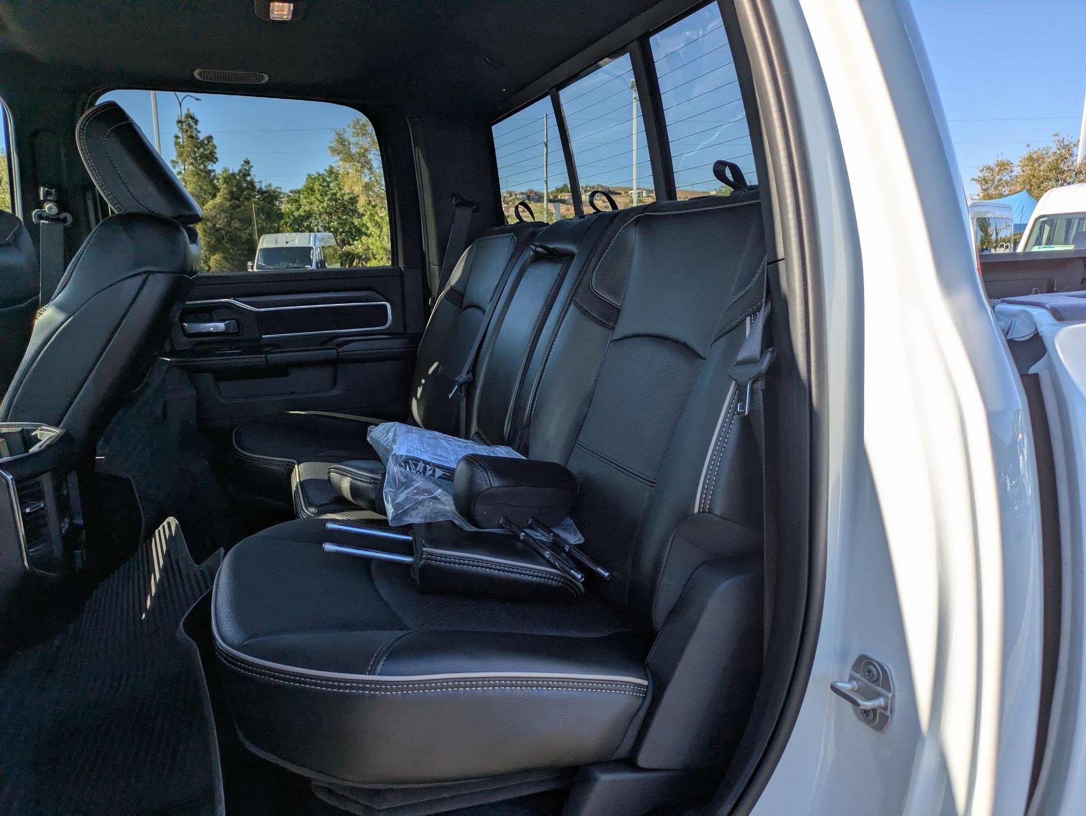 Used 2024 RAM 3500 Laramie w/ Sport Appearance Package AWD/4WD image 27