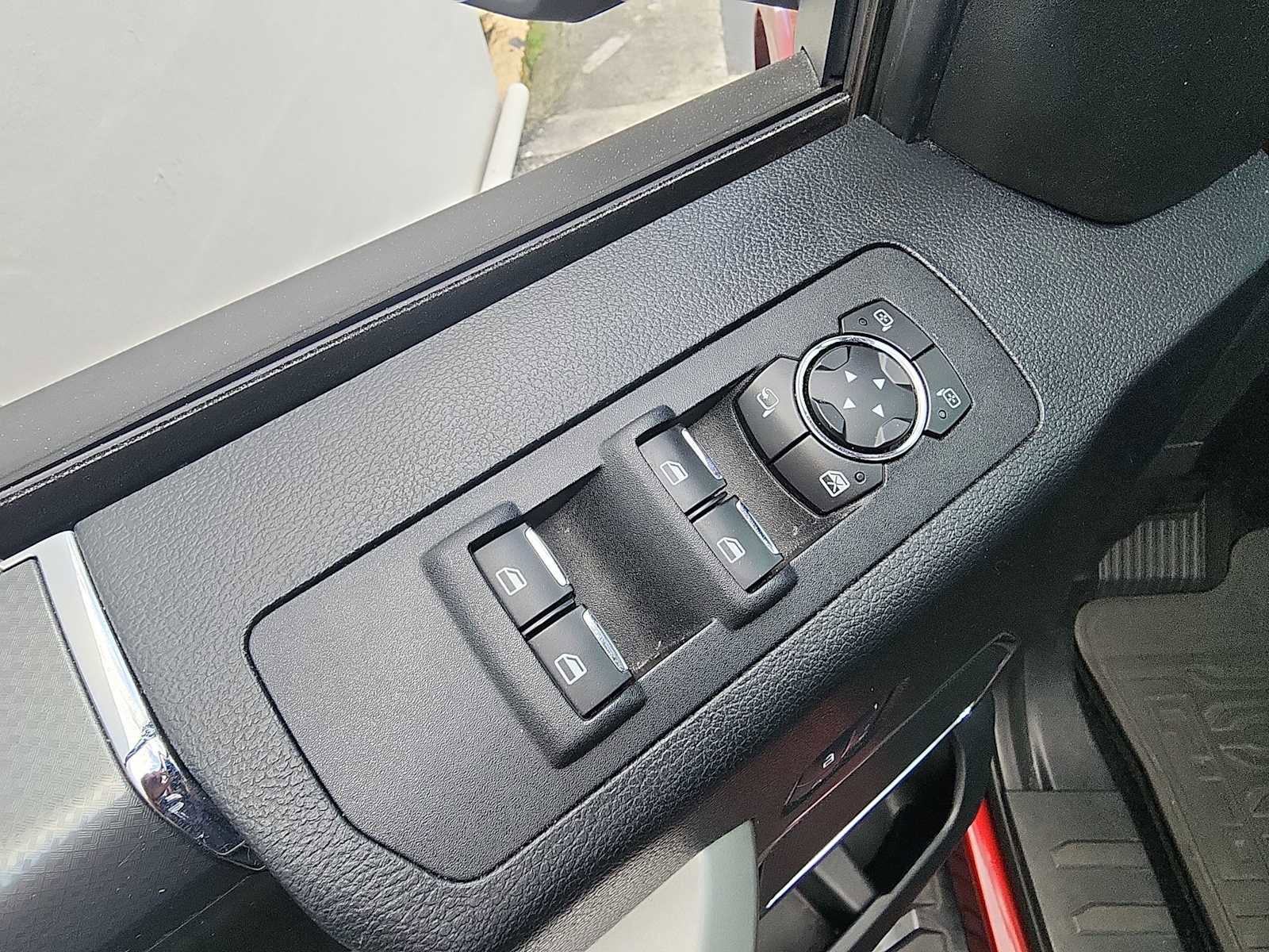 Used 2015 Ford F150 Lariat AWD/4WD image 14