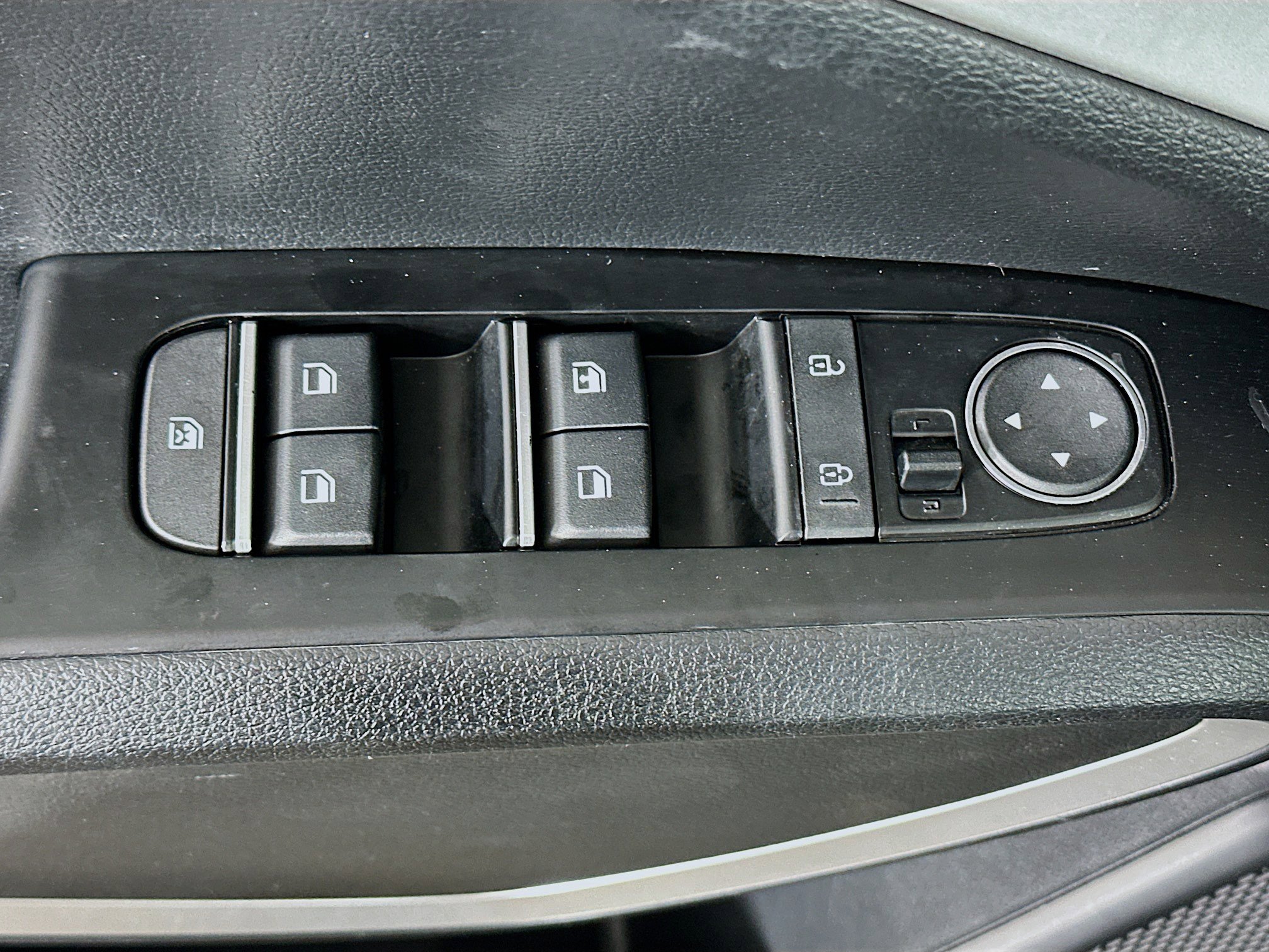 Used 2025 Kia Soul LX w/ LX Technology Package FWD image 15