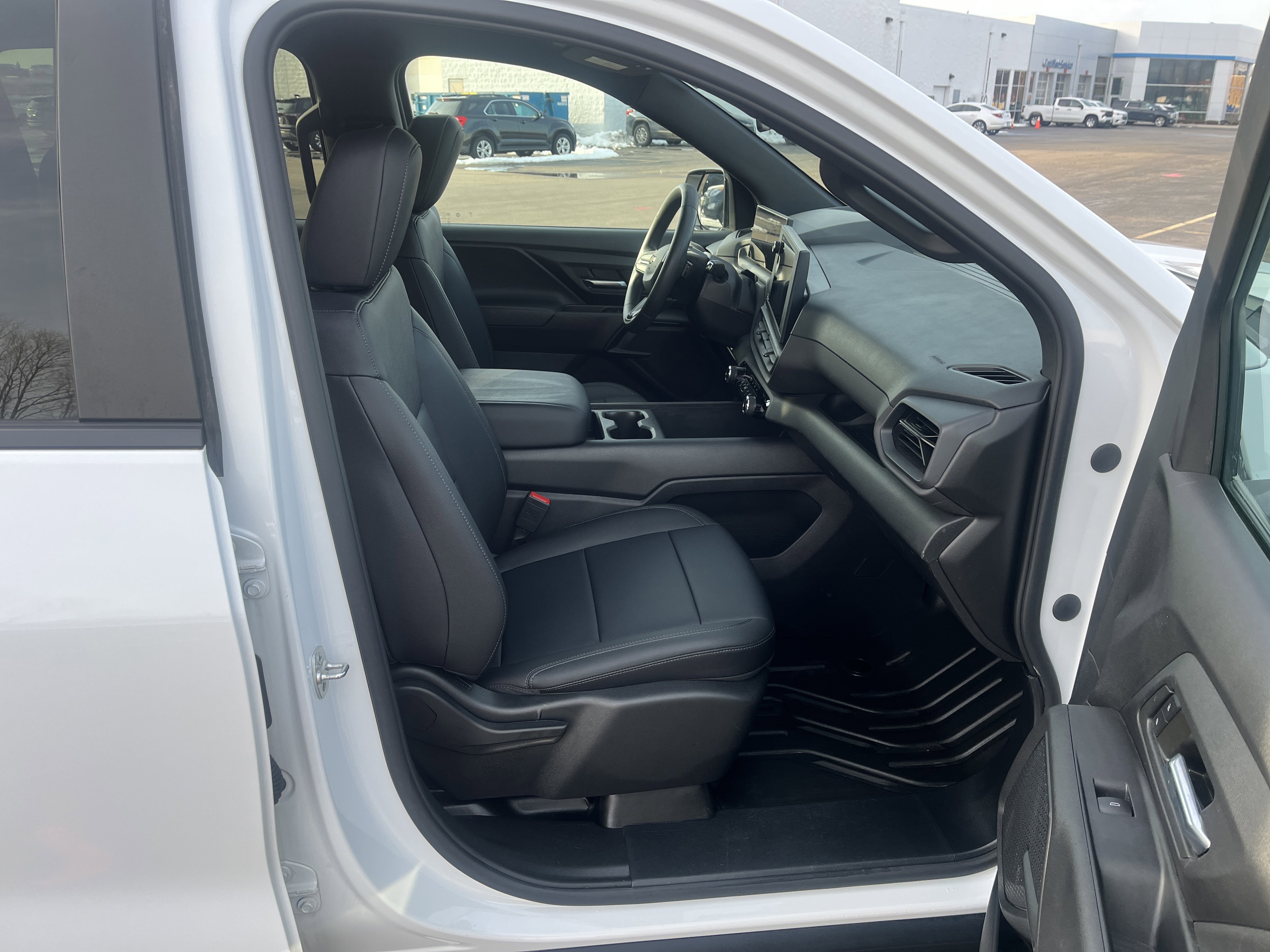 Used 2024 Chevrolet Silverado EV W/T image 18