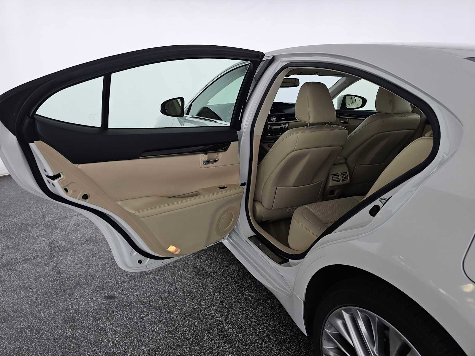 Used 2013 Lexus ES 350 image 15