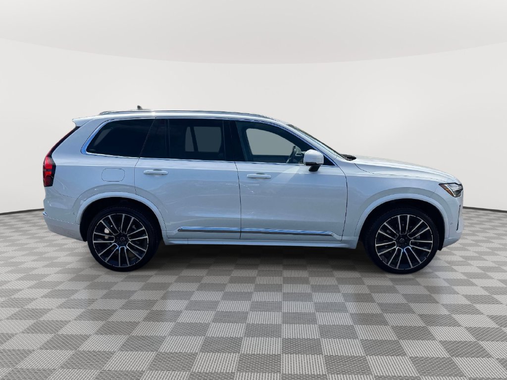 Used 2026 Volvo XC90 B6 Plus w/ Protection Package Premier AWD/4WD image 3