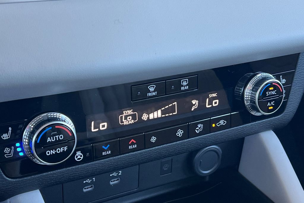 New 2026 Mitsubishi Outlander SEL image 22