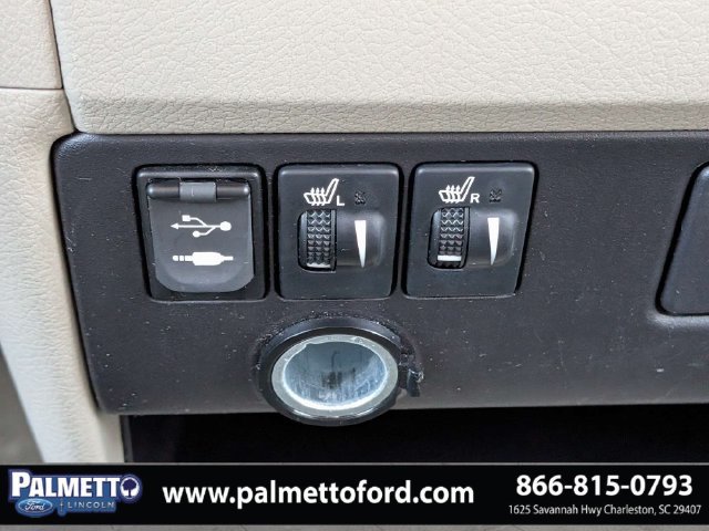 Used 2016 Toyota Sienna XLE FWD image 23