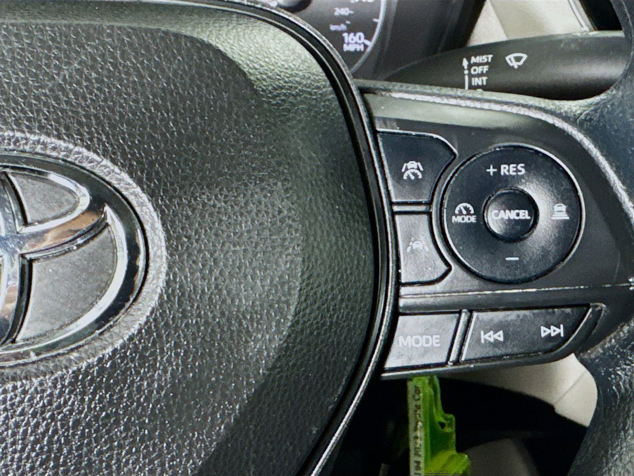 Used 2023 Toyota Corolla Cross L image 14